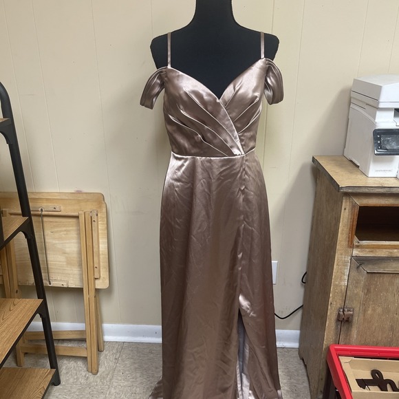 Azazie Dresses & Skirts - Azazie Ocean Dress Taupe Prom Bridesmaid Formal Gown SZ A6 Classy Elegant